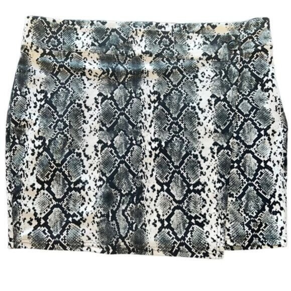 Shein Womens Snake Print Mini Skirt Stretch Polyester Blend Size 4XL - Picture 1 of 7